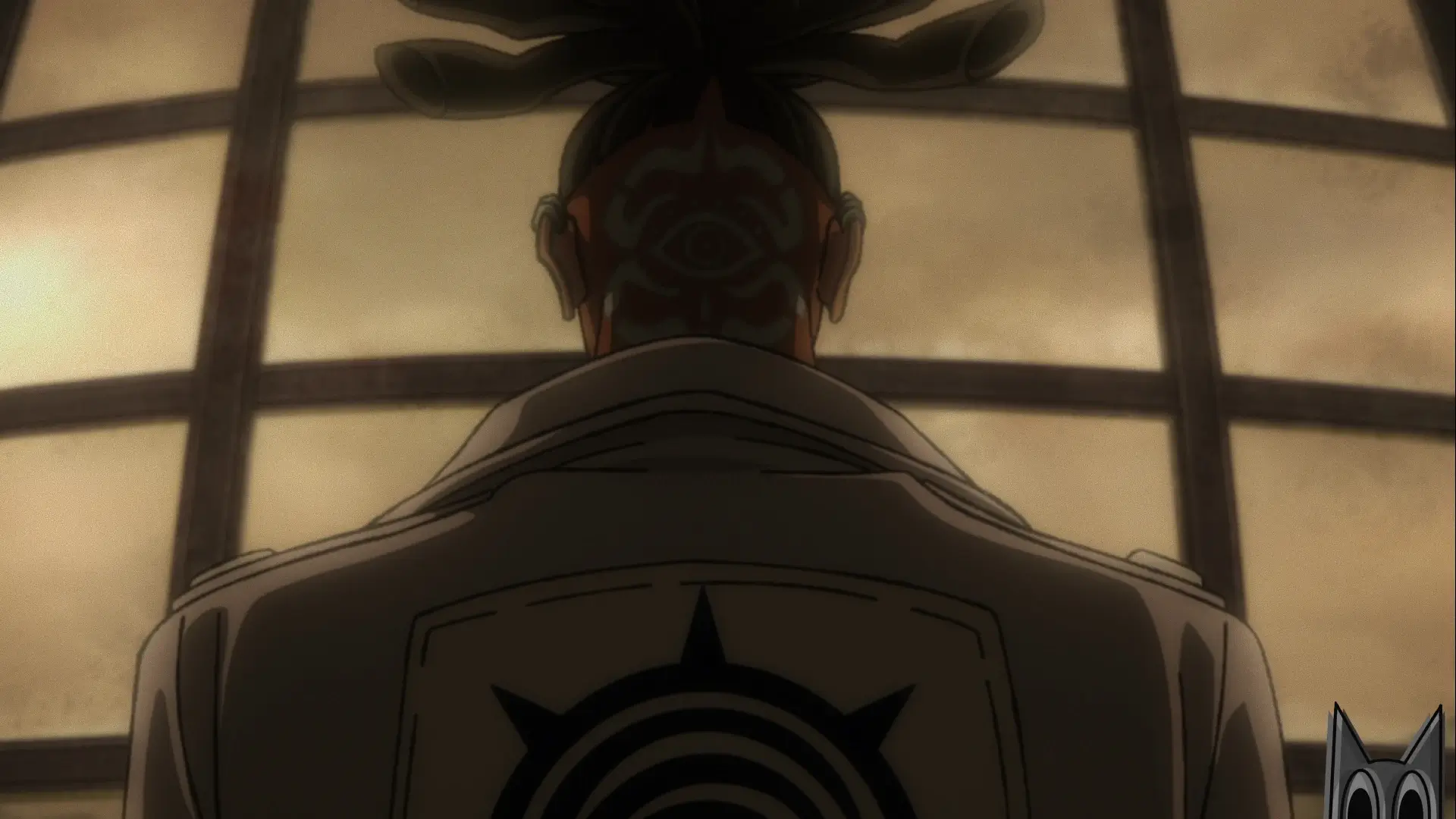 Arkha Corvus, lider dos zeladores, de costas, na análise do episódio 8 de Gachiakuta.